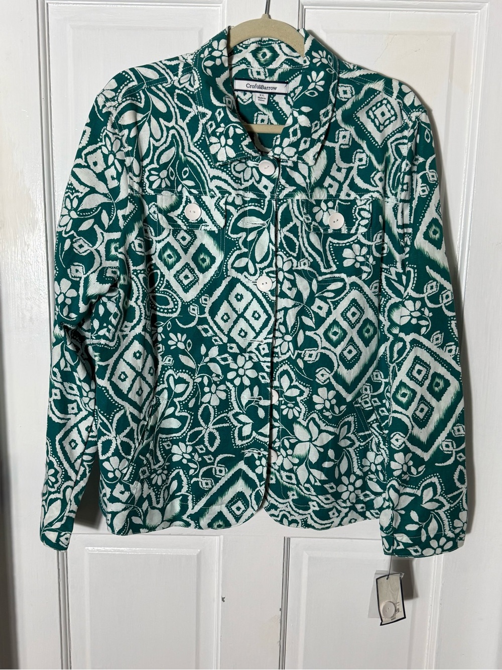 Croft and borrow green + White Floral Print jacket - Picture 3 of 7